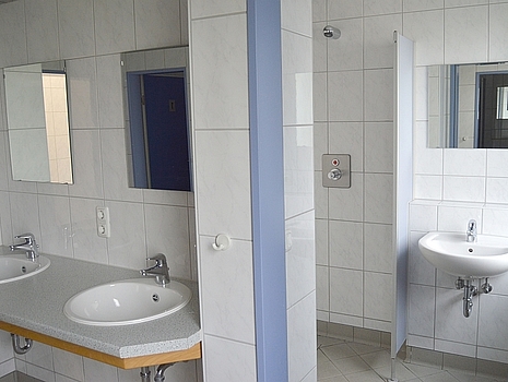 Sanitäranlage / Dusche