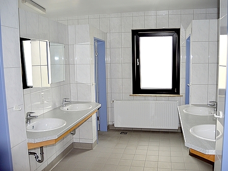 Sanitäranlage / Waschraum