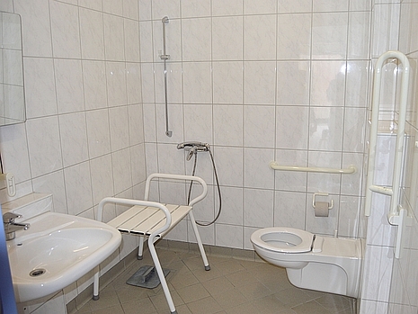 Sanitäranlage / Behindertenwaschraum